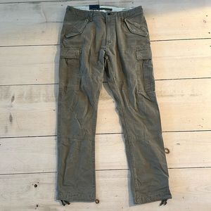 Polo Ralph Lauren men’s canvas cargo pants. New with tags. Size 32/32